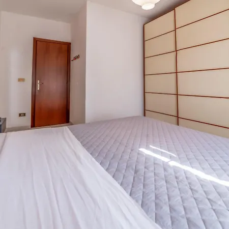 Luisa Flat - Metro Basilica San Paolo - Wi-fi *